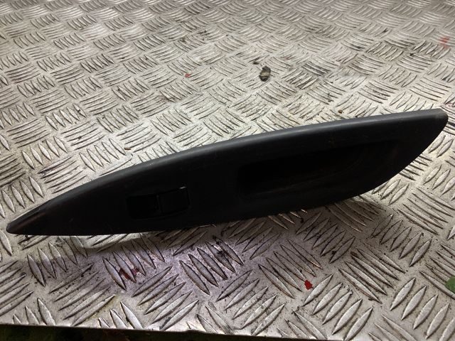 bontott MAZDA 6 Bal hátsó Ablakemelő Kapcsoló