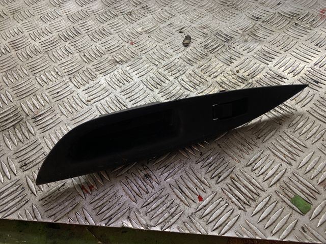 bontott MAZDA 6 Bal hátsó Ablakemelő Kapcsoló