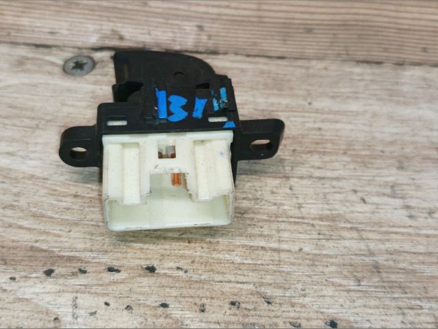 bontott MAZDA 6 Bal hátsó Ablakemelő Kapcsoló