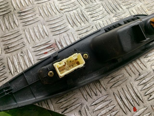 bontott MAZDA 6 Bal hátsó Ablakemelő Kapcsoló