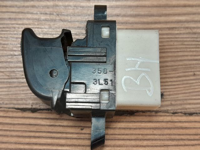 bontott MAZDA 6 Bal hátsó Ablakemelő Kapcsoló