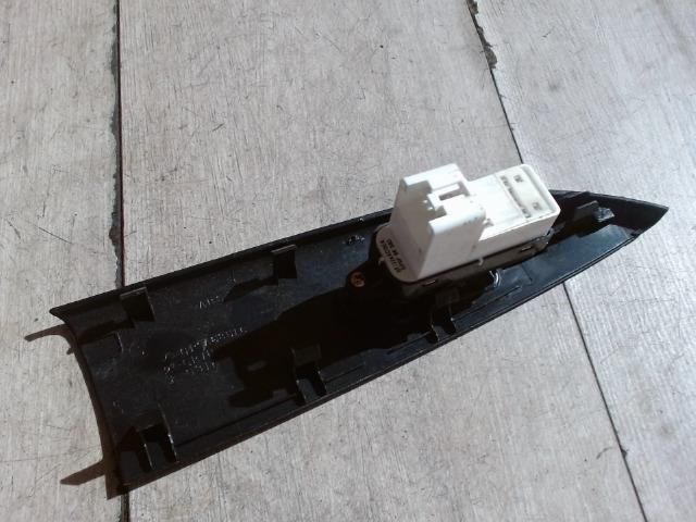 bontott MAZDA 6 Bal hátsó Ablakemelő Kapcsoló