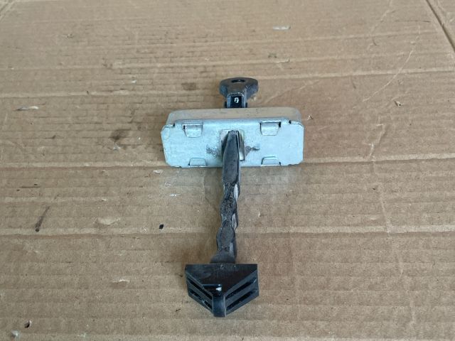 bontott MAZDA 6 Bal hátsó Ajtóhatároló