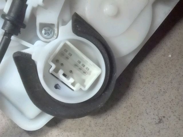 bontott MAZDA 6 Bal hátsó Ajtózár