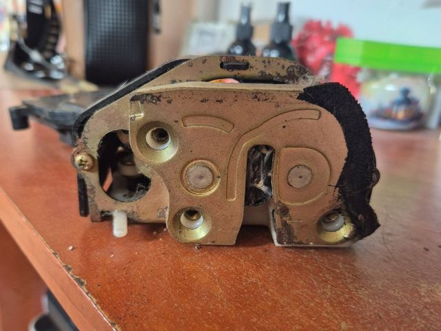 bontott MAZDA 6 Bal hátsó Ajtózár