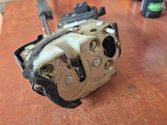 bontott MAZDA 6 Bal hátsó Ajtózár