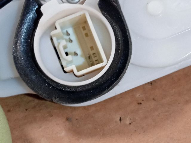 bontott MAZDA 6 Bal hátsó Ajtózár