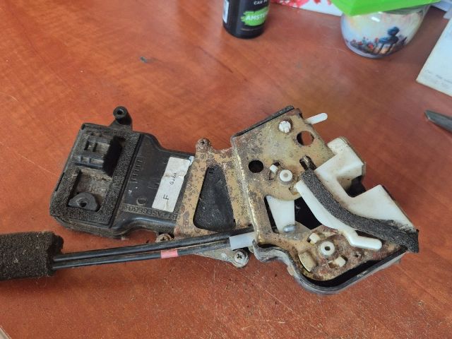 bontott MAZDA 6 Bal hátsó Ajtózár