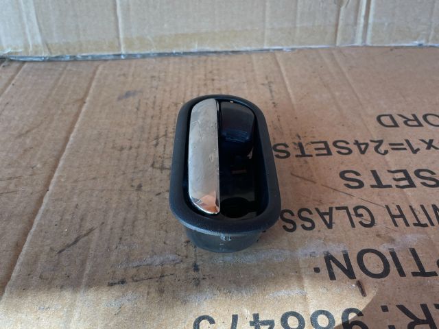 bontott MAZDA 6 Bal hátsó Belső Kilincs