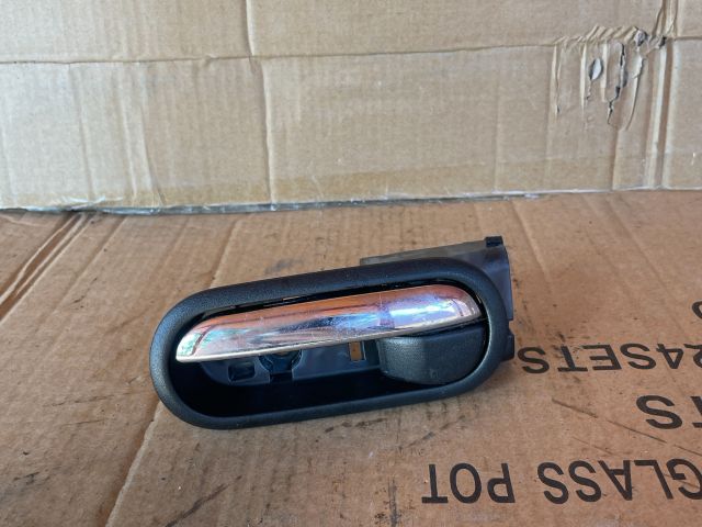 bontott MAZDA 6 Bal hátsó Belső Kilincs