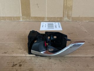 bontott MAZDA 6 Bal hátsó Belső Kilincs