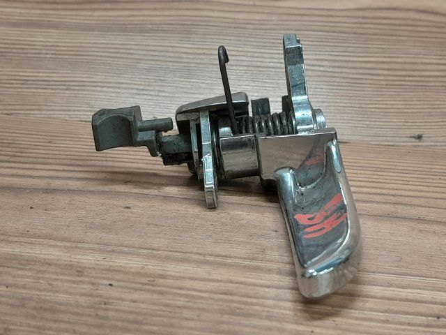 bontott MAZDA 6 Bal hátsó Belső Kilincs