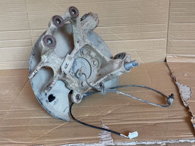 bontott MAZDA 6 Bal hátsó Csonkállvány Kerékaggyal