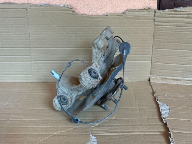 bontott MAZDA 6 Bal hátsó Csonkállvány Kerékaggyal