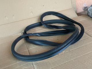 bontott MAZDA 6 Bal hátsó Gumikéder