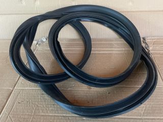 bontott MAZDA 6 Bal hátsó Gumikéder