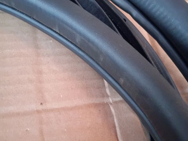 bontott MAZDA 6 Bal hátsó Gumikéder