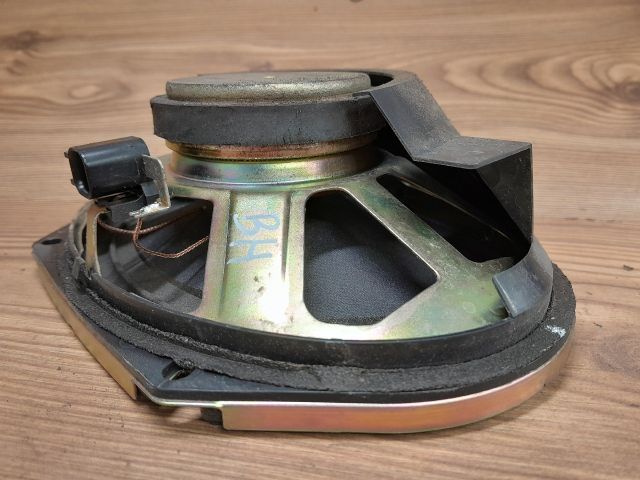 bontott MAZDA 6 Bal hátsó Hangszóró