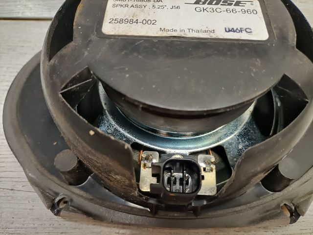 bontott MAZDA 6 Bal hátsó Hangszóró