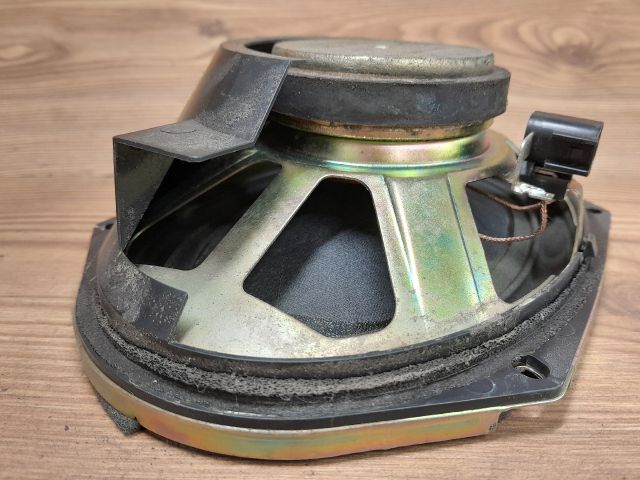 bontott MAZDA 6 Bal hátsó Hangszóró