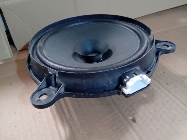 bontott MAZDA 6 Bal hátsó Hangszóró