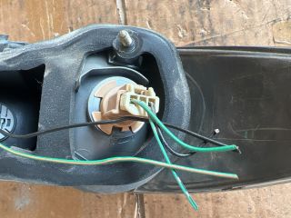 bontott MAZDA 6 Bal Hátsó Lámpa