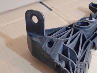 bontott MAZDA 6 Bal hátsó Oldal Lökhárító Tartó (Műanyag)