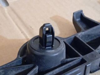 bontott MAZDA 6 Bal hátsó Oldal Lökhárító Tartó (Műanyag)