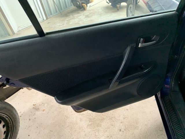 bontott MAZDA 6 Bal hátsó Zsanér