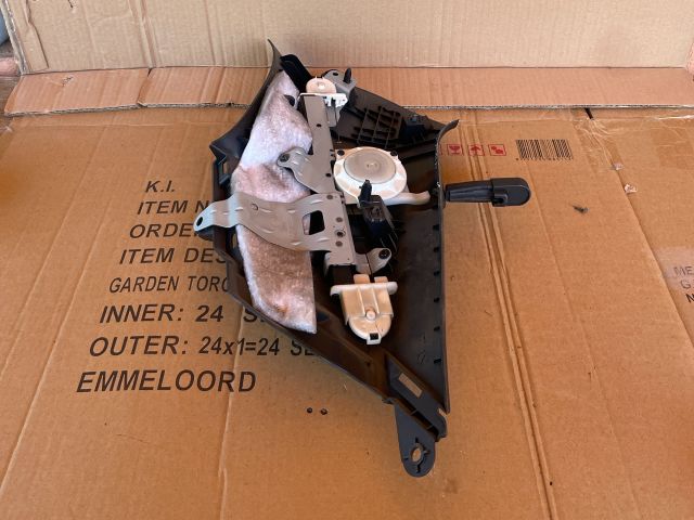 bontott MAZDA 6 Bal Kalaptartó Tartó Konzol