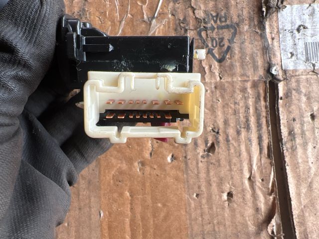 bontott MAZDA 6 Bal Kormánykapcsoló Irányjelző