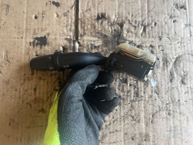 bontott MAZDA 6 Bal Kormánykapcsoló Irányjelző