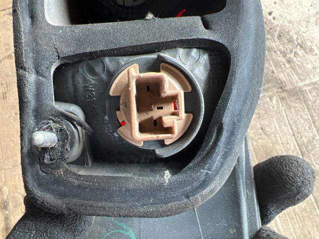 bontott MAZDA 6 Bal Külső Hátsó Lámpa