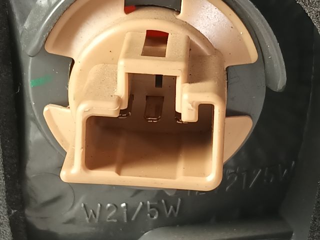 bontott MAZDA 6 Bal Külső Hátsó Lámpa