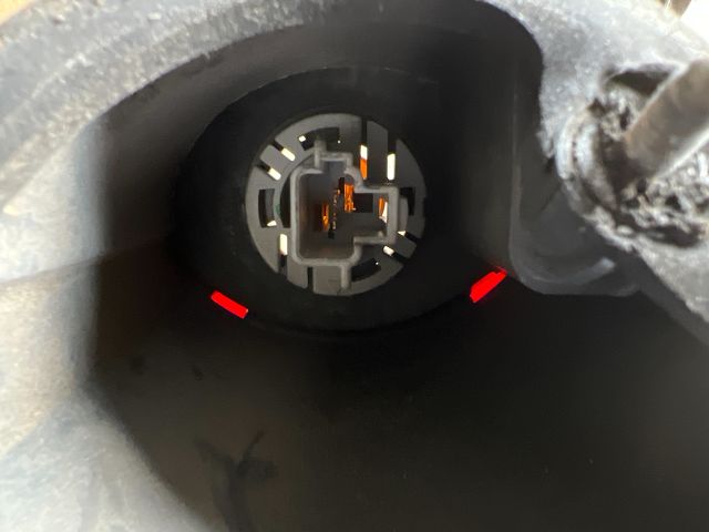 bontott MAZDA 6 Bal Külső Hátsó Lámpa