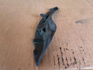 bontott MAZDA 6 Bal Szélvédő Alatti Vízelvezető Műanyag