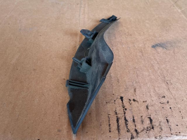 bontott MAZDA 6 Bal Szélvédő Alatti Vízelvezető Műanyag