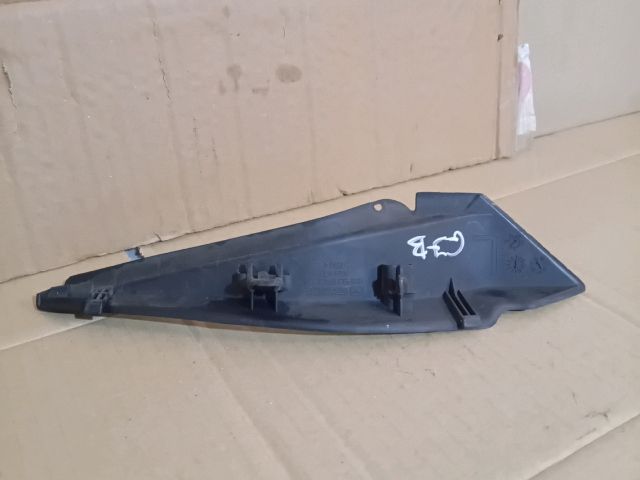 bontott MAZDA 6 Bal Szélvédő Alatti Vízelvezető Műanyag