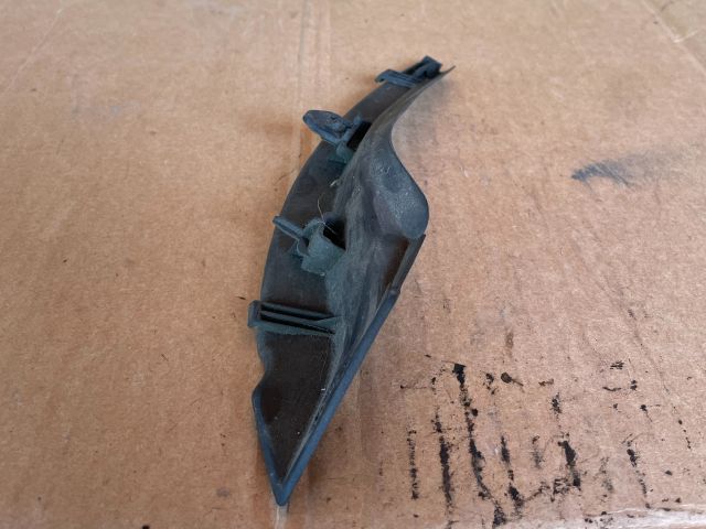 bontott MAZDA 6 Bal Szélvédő Alatti Vízelvezető Műanyag