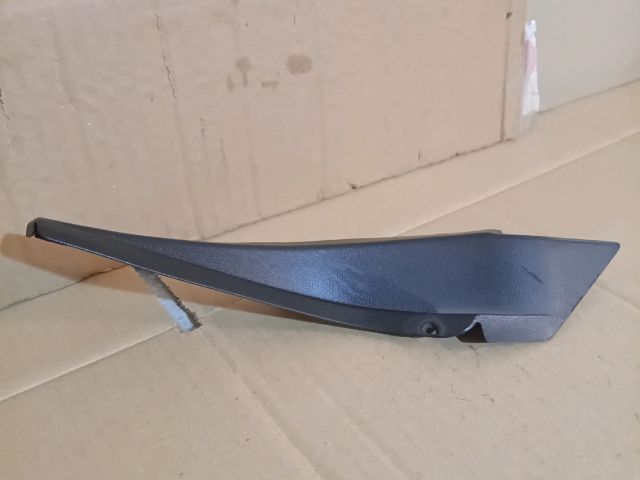 bontott MAZDA 6 Bal Szélvédő Alatti Vízelvezető Műanyag