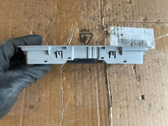 bontott MAZDA 6 Beltér Világítás Első