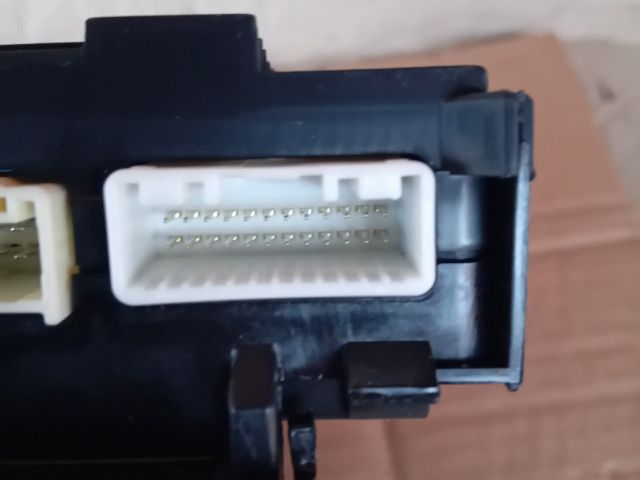 bontott MAZDA 6 Biztosítéktábla Csomagtér