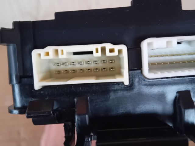 bontott MAZDA 6 Biztosítéktábla Csomagtér