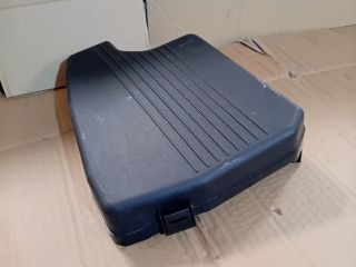 bontott MAZDA 6 Biztosítéktábla Fedél