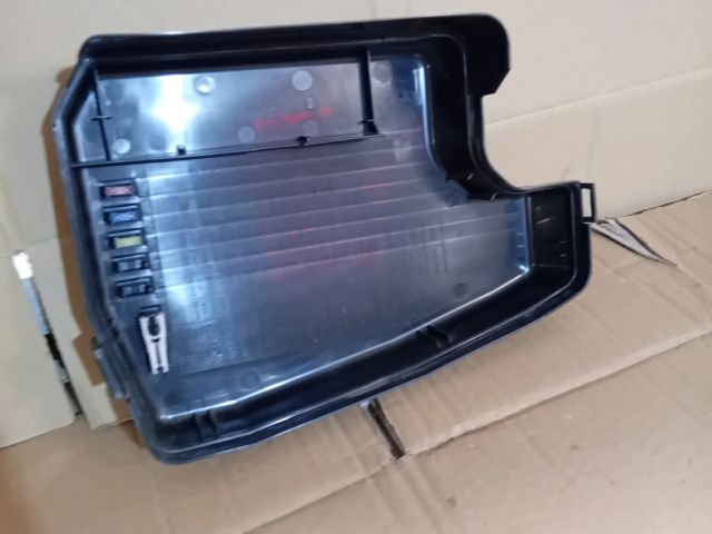 bontott MAZDA 6 Biztosítéktábla Fedél