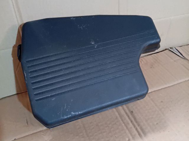 bontott MAZDA 6 Biztosítéktábla Fedél