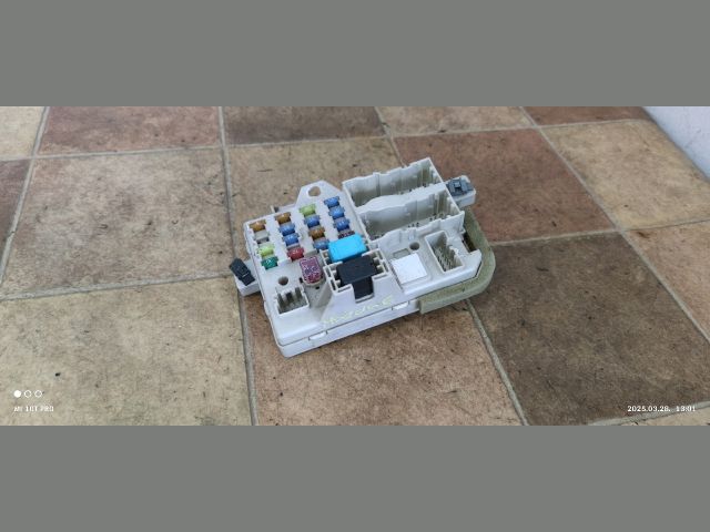 bontott MAZDA 6 Biztosítéktábla Utastér