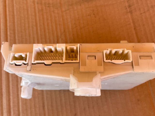 bontott MAZDA 6 Biztosítéktábla Utastér