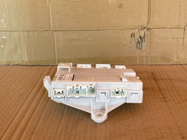 bontott MAZDA 6 Biztosítéktábla Utastér