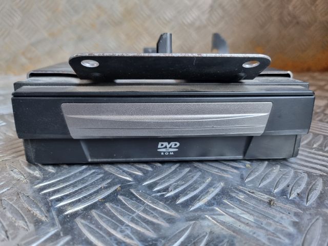 bontott MAZDA 6 CD / DVD Tár